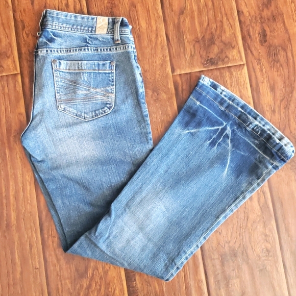 Jeans | Flare - Picture 1 of 7